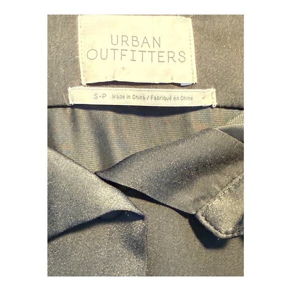 Urban Outfitters Women's Small Black Button-Up Blouse White Stitching Satin Feel - Picture 4 of 7